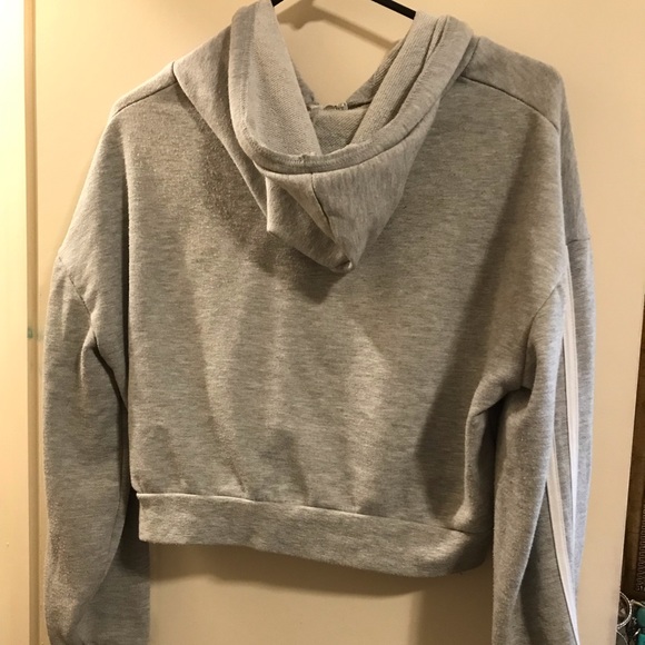 CROPPED HOODIE❤️ - Picture 2 of 2